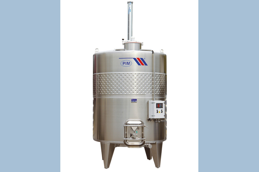 Fermenters with pneumatic cylinder 