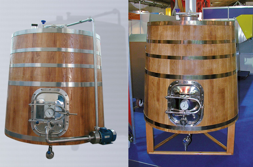 Wooden conical fermenter